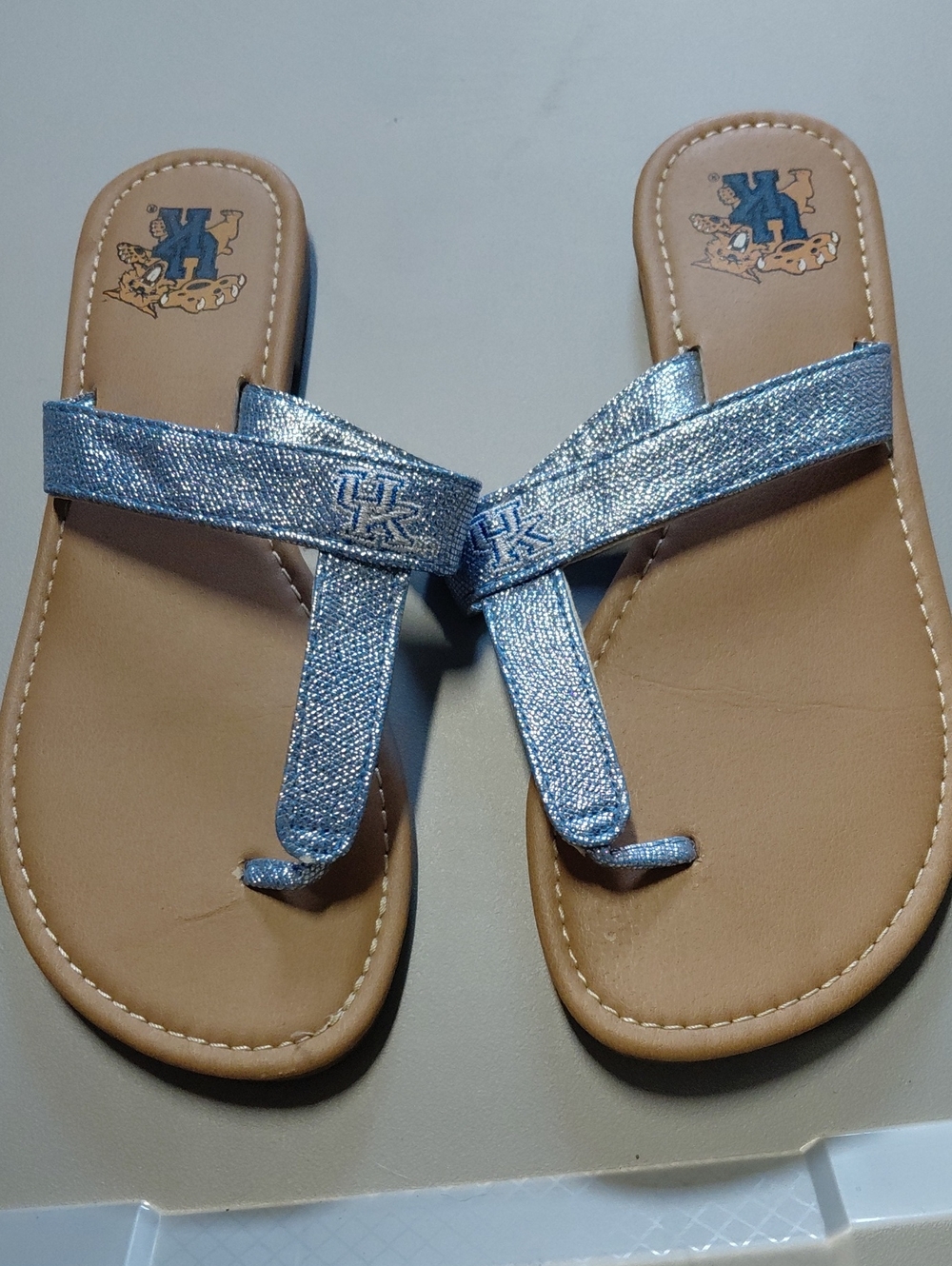 University of Kentucky Glitter Blue Flip Flop Sandals 8 Womens